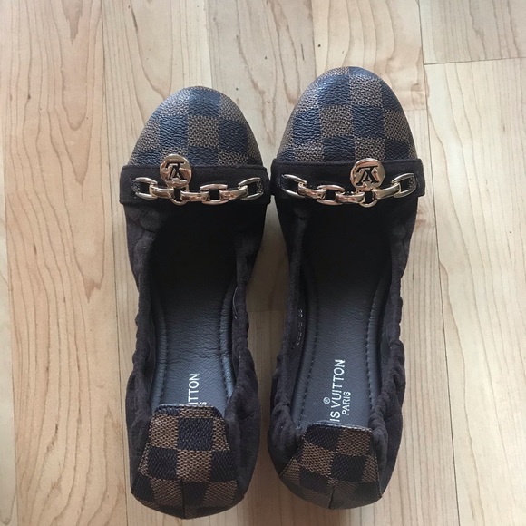 Louis Vuitton designer flats - Picture 2 of 5